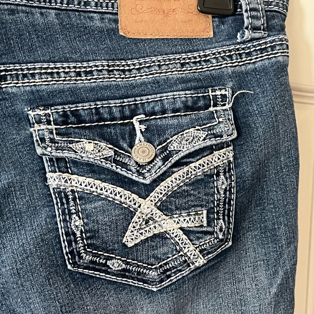 Amethyst Jeans Boot Cut in Medium Wash Juniors Size 13 - Picture 4 of 15